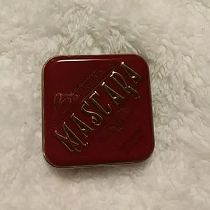 Besame 1920 mascara cake in brown